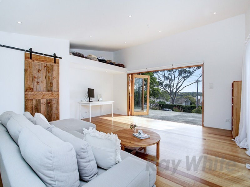 39 Volitans Avenue, Mount Eliza VIC 3930