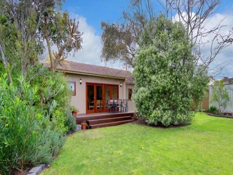 17 Hinkler Street, Mount Martha VIC 3934