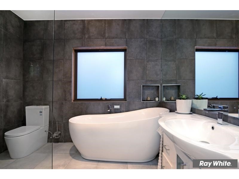 24 Veda Avenue, Mount Martha VIC 3934