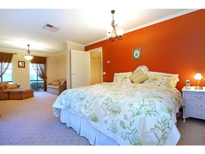 2 Olga Place, Mount Martha VIC 3934