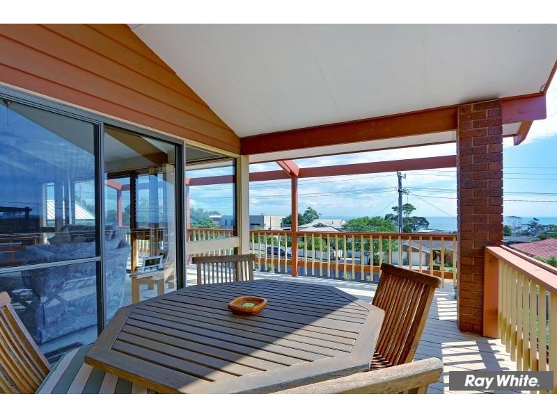 8 Jackson Street, Mount Martha VIC 3934