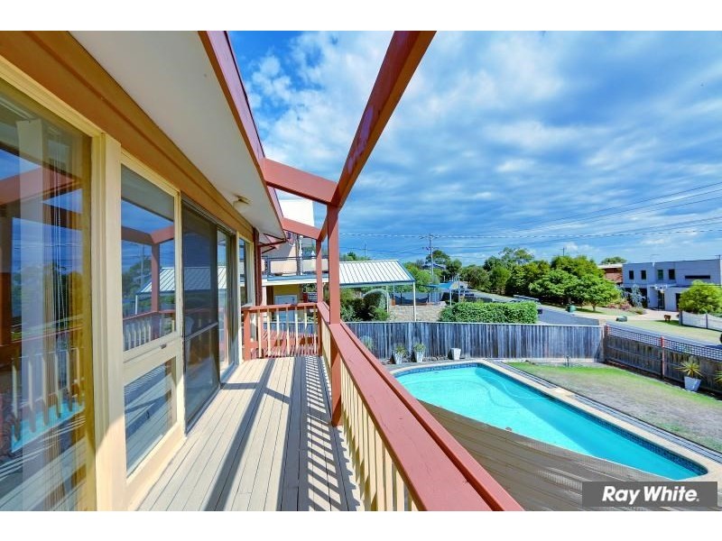 8 Jackson Street, Mount Martha VIC 3934