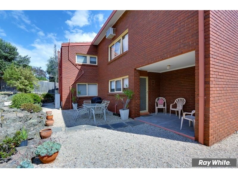 8 Jackson Street, Mount Martha VIC 3934