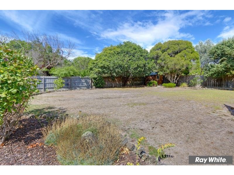 8 Jackson Street, Mount Martha VIC 3934