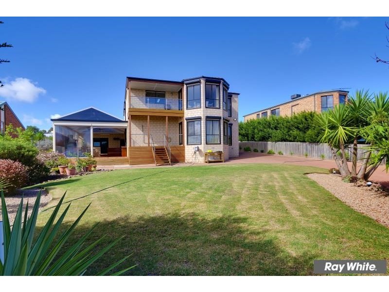 9 Esher Rise, Mount Martha VIC 3934