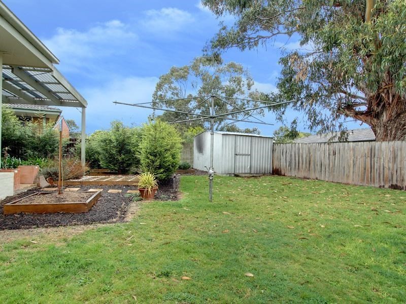2 Narambi Crescent, Mornington VIC 3931