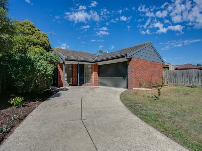 6 Clairmont Close, Somerville VIC 3912