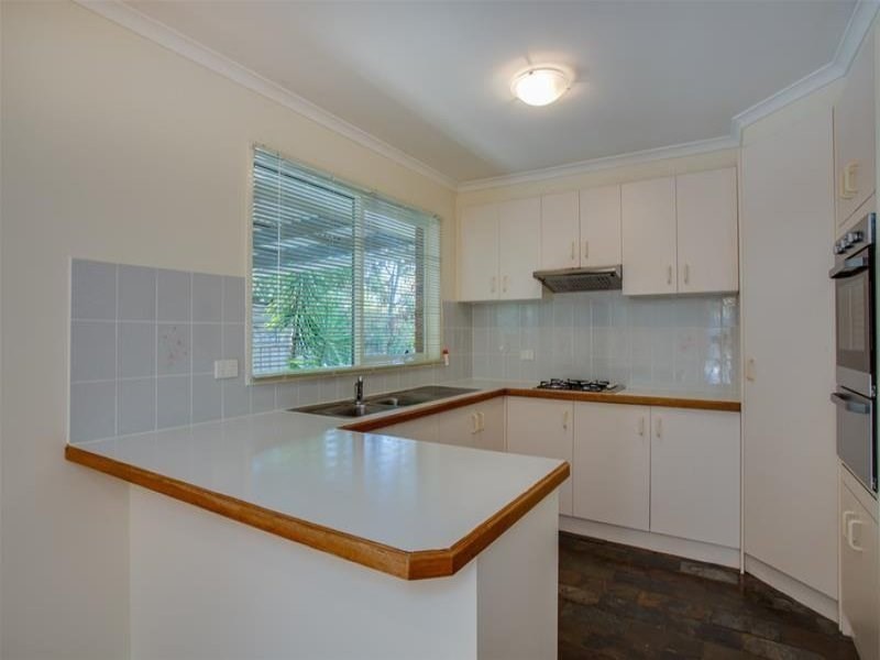 6 Clairmont Close, Somerville VIC 3912