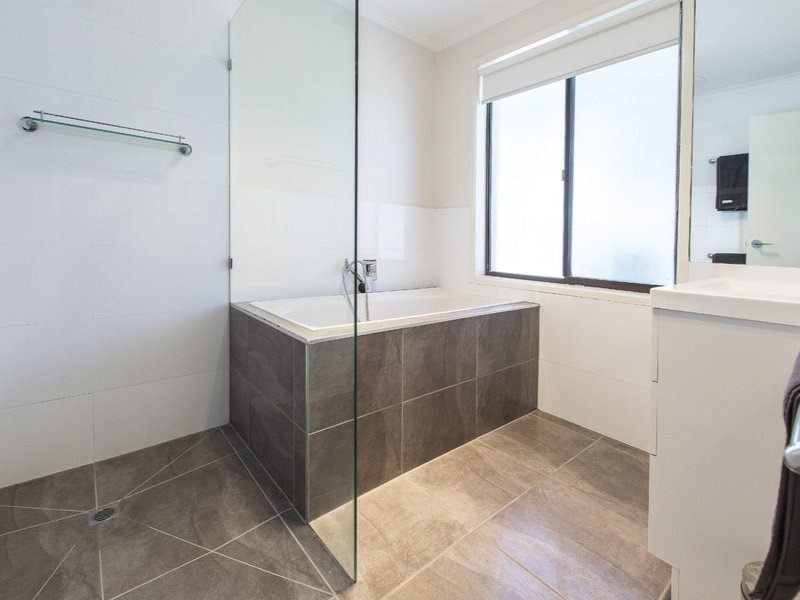 27 Exford Drive, Mornington VIC 3931