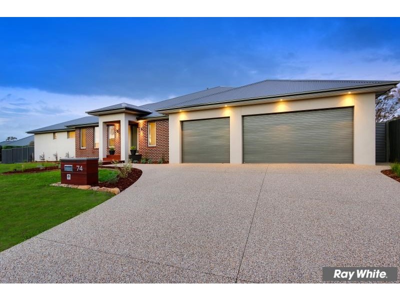 74 Balcombe Drive, Mount Martha VIC 3934