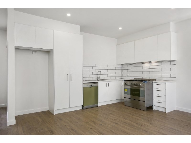 4/51 Van Ness Avenue, Mornington VIC 3931