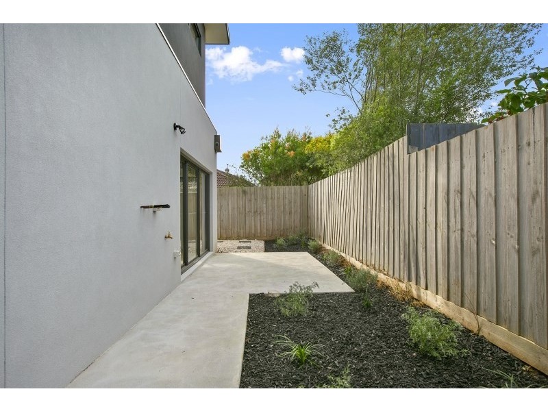 4/51 Van Ness Avenue, Mornington VIC 3931