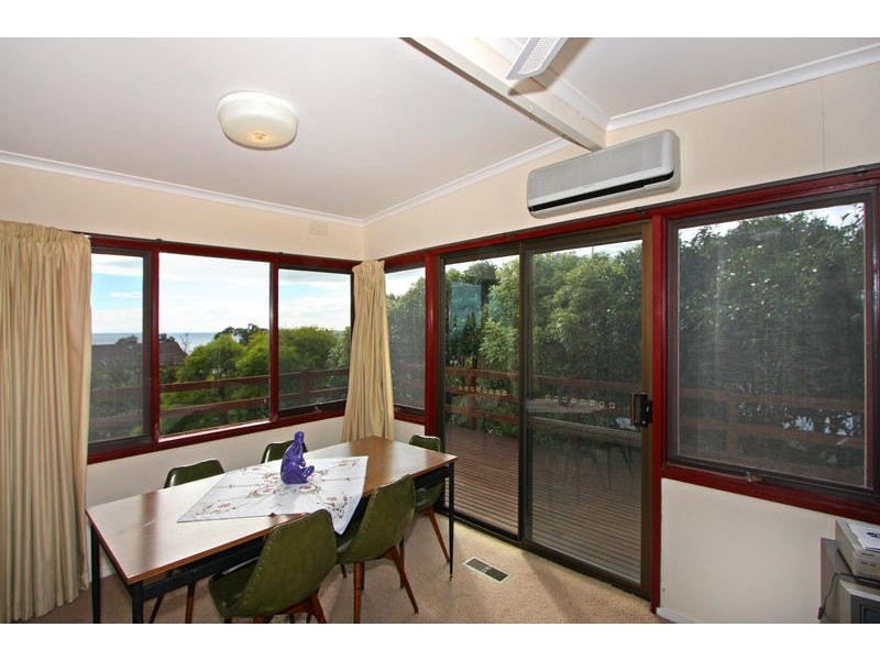 16 Barrow Street, Mount Martha VIC 3934