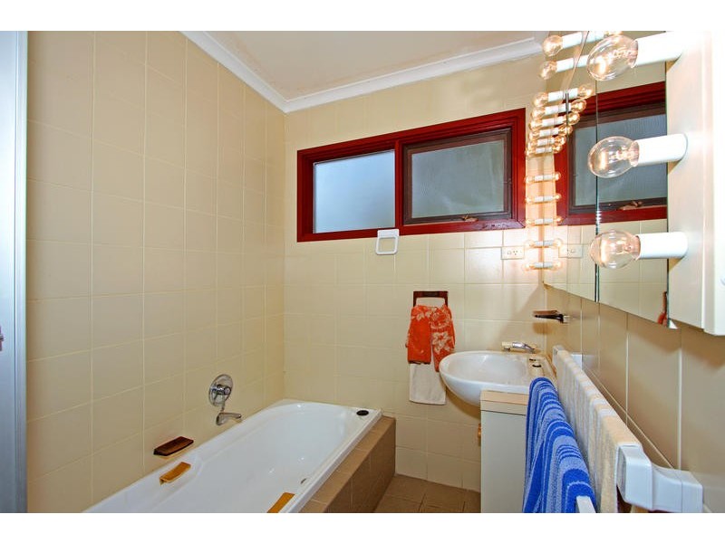 16 Barrow Street, Mount Martha VIC 3934