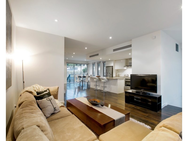 4 Spinnaker Terrace, Safety Beach VIC 3936