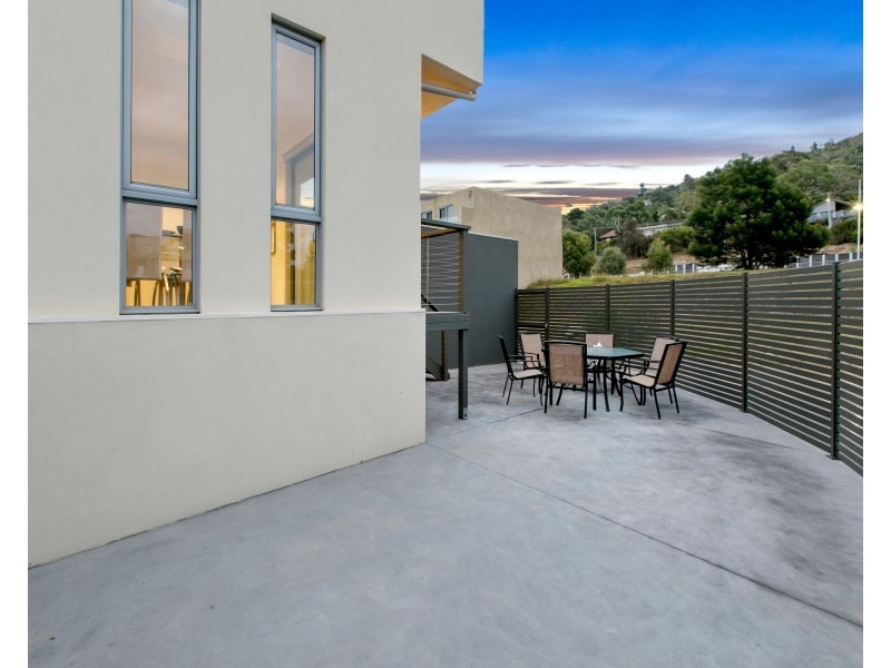 4 Spinnaker Terrace, Safety Beach VIC 3936