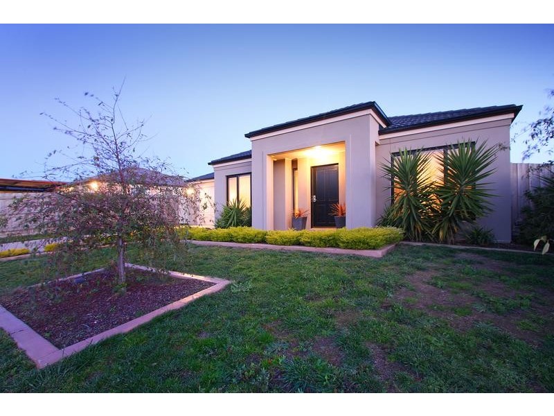 111 St Mitchells Circuit, Mornington VIC 3931