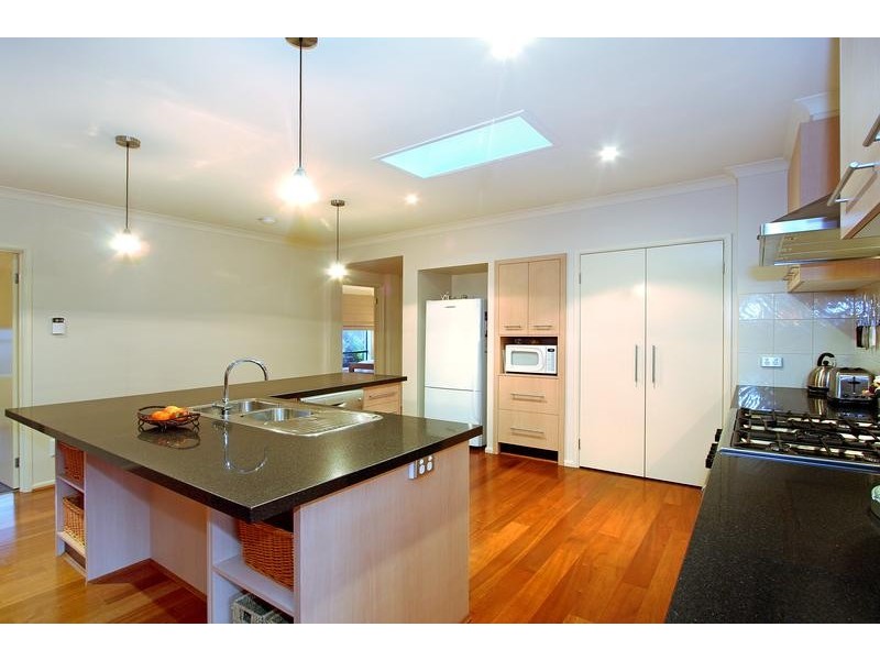 111 St Mitchells Circuit, Mornington VIC 3931