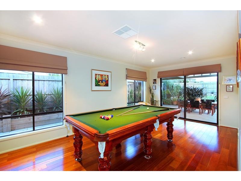 111 St Mitchells Circuit, Mornington VIC 3931