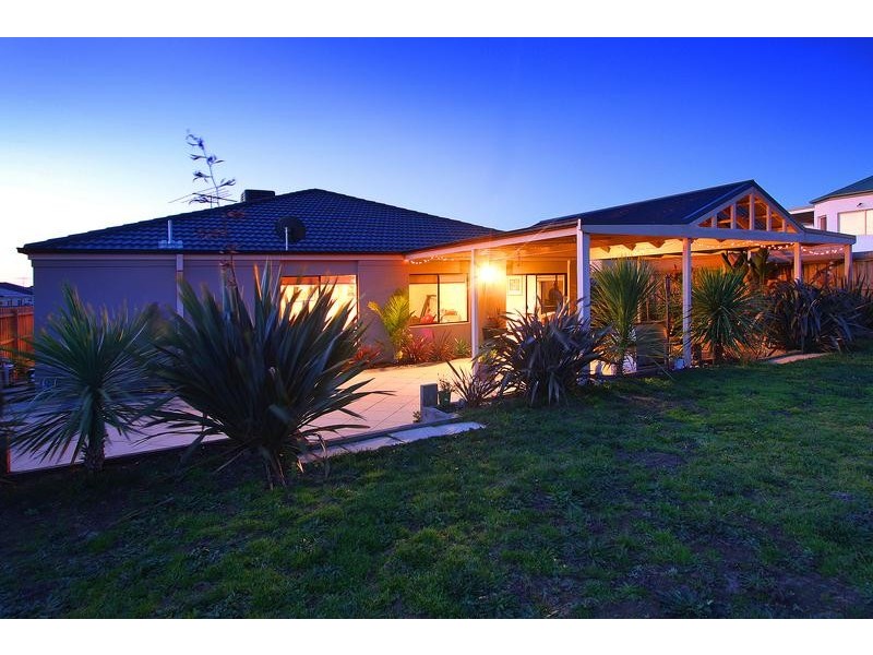 111 St Mitchells Circuit, Mornington VIC 3931