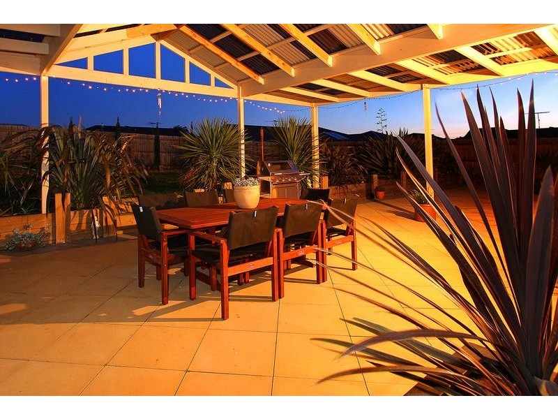 111 St Mitchells Circuit, Mornington VIC 3931