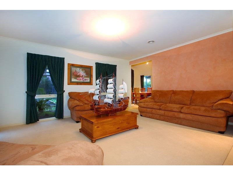 33 Balcombe Drive, Mount Martha VIC 3934