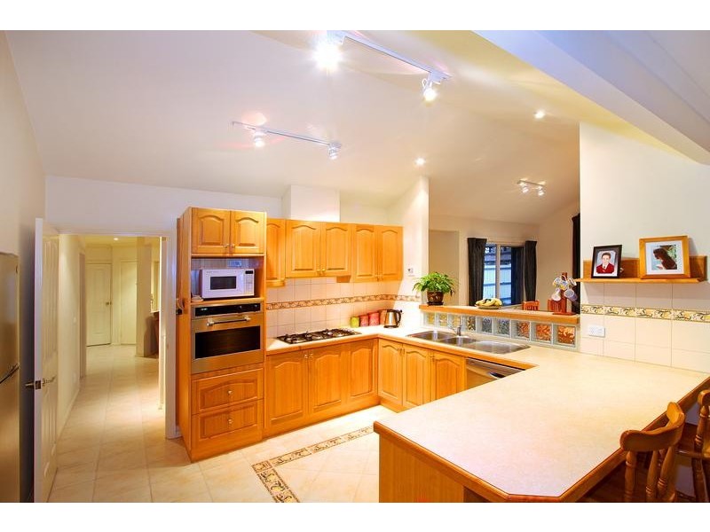 33 Balcombe Drive, Mount Martha VIC 3934