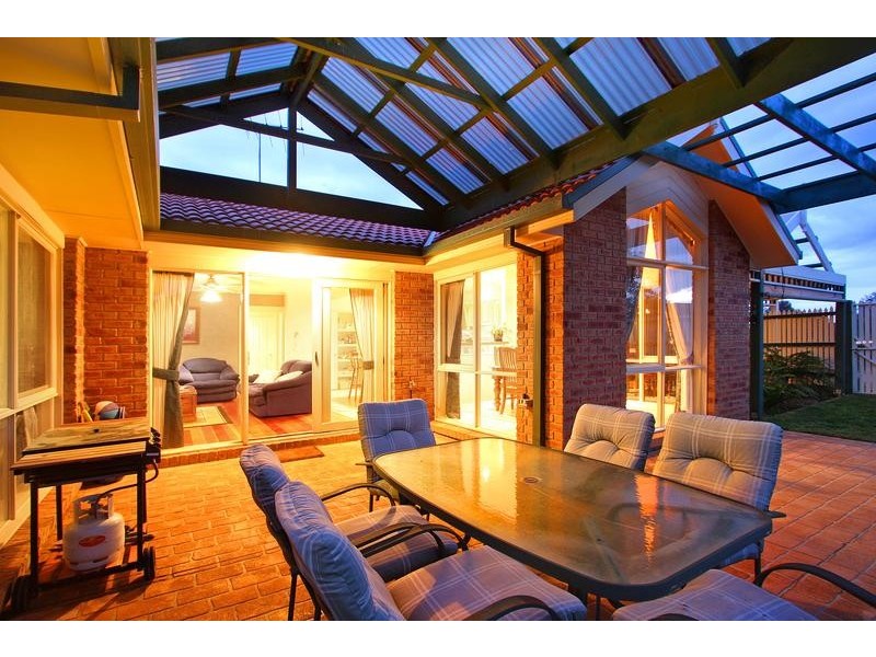 33 Balcombe Drive, Mount Martha VIC 3934