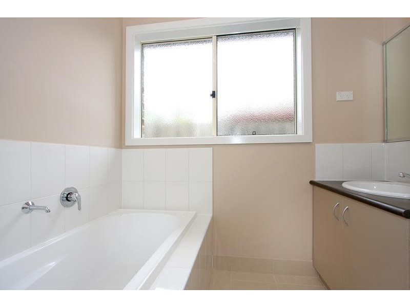 2/22 Hillpark Drive, Mornington VIC 3931