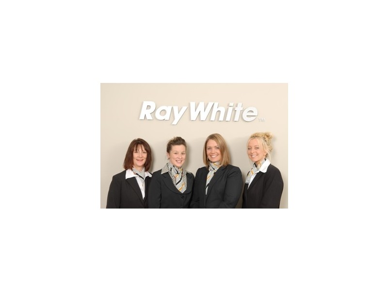 13 Pickings Road, Safety Beach VIC 3936