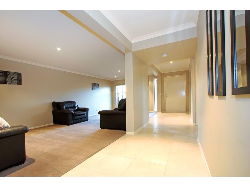 82 St Mitchells Circuit, Mornington VIC 3931