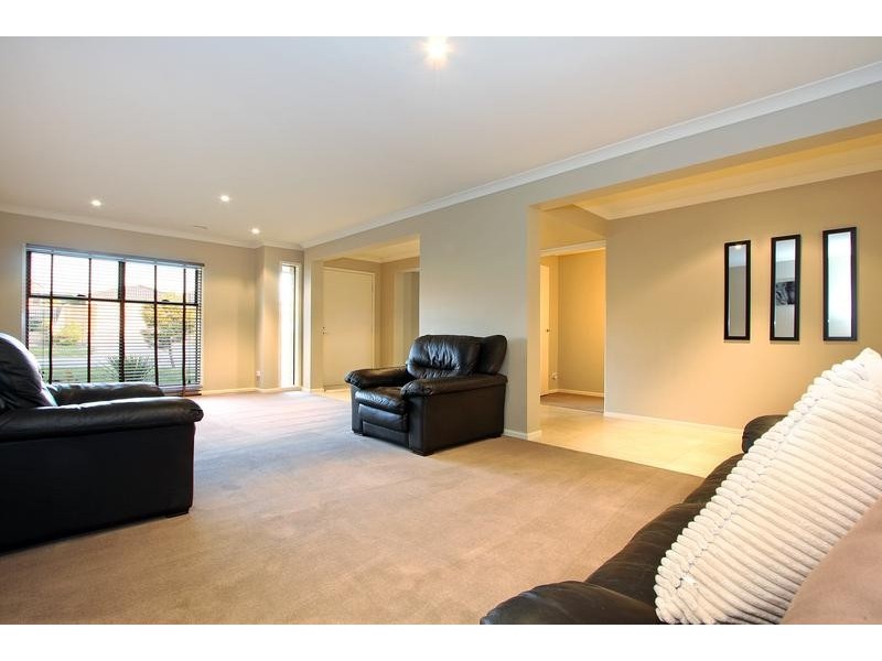 82 St Mitchells Circuit, Mornington VIC 3931