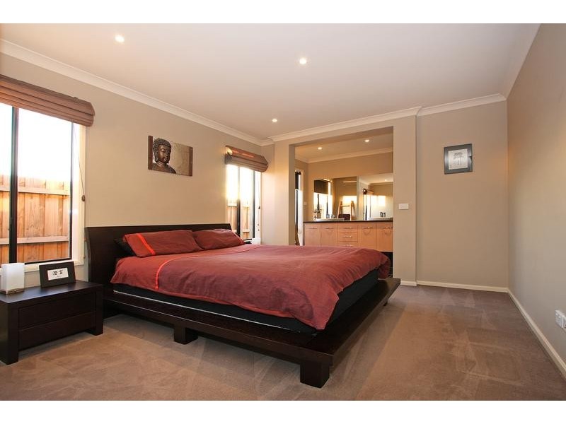 82 St Mitchells Circuit, Mornington VIC 3931