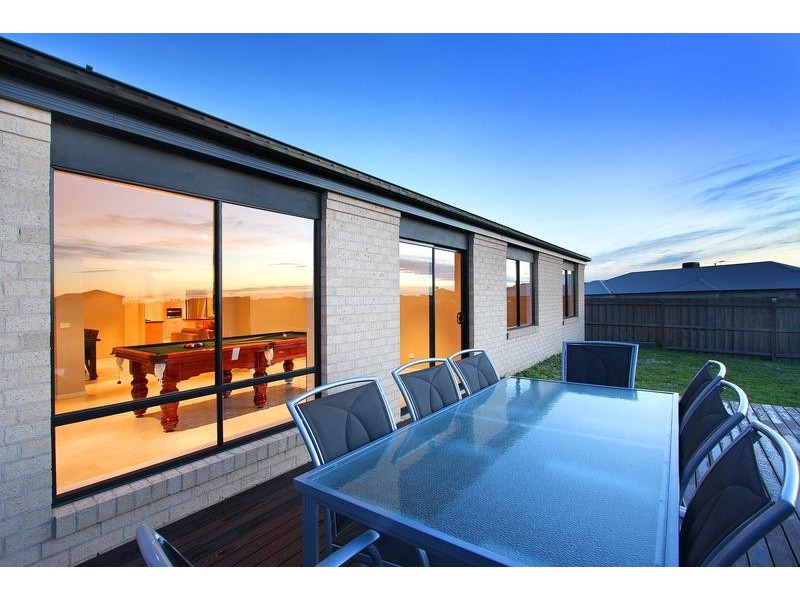 82 St Mitchells Circuit, Mornington VIC 3931