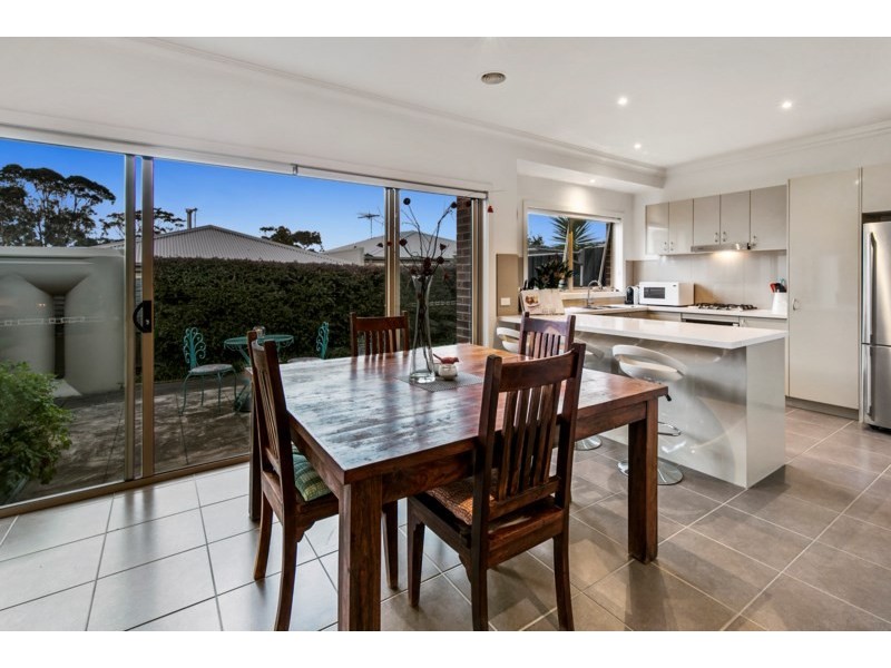 3/5 Wood Street, Mornington VIC 3931