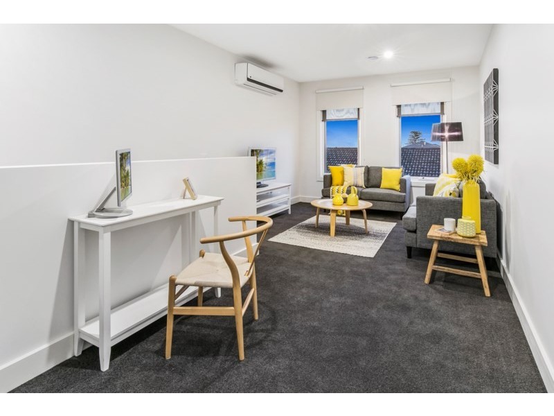 2/4 Beach Grove, Mornington VIC 3931