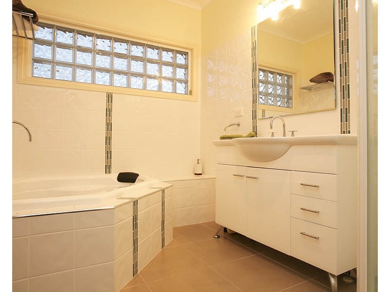 13 Dorset Road, Mount Martha VIC 3934