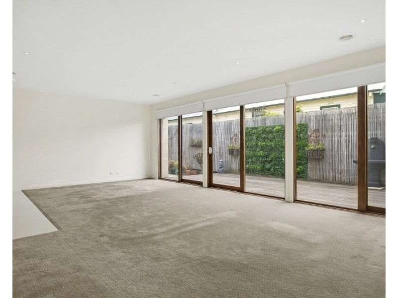 1/108 Tanti Avenue, Mornington VIC 3931