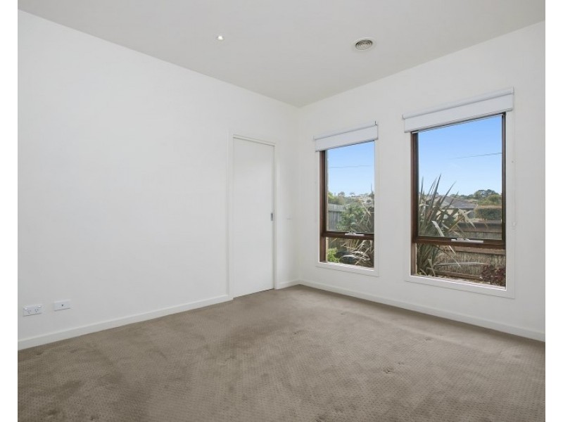 1/108 Tanti Avenue, Mornington VIC 3931