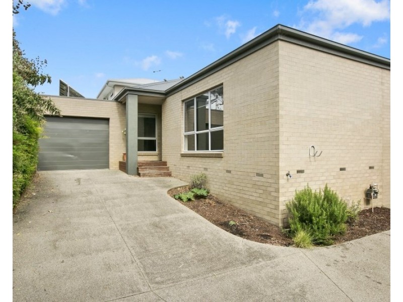 2/122 Tanti Avenue, Mornington VIC 3931