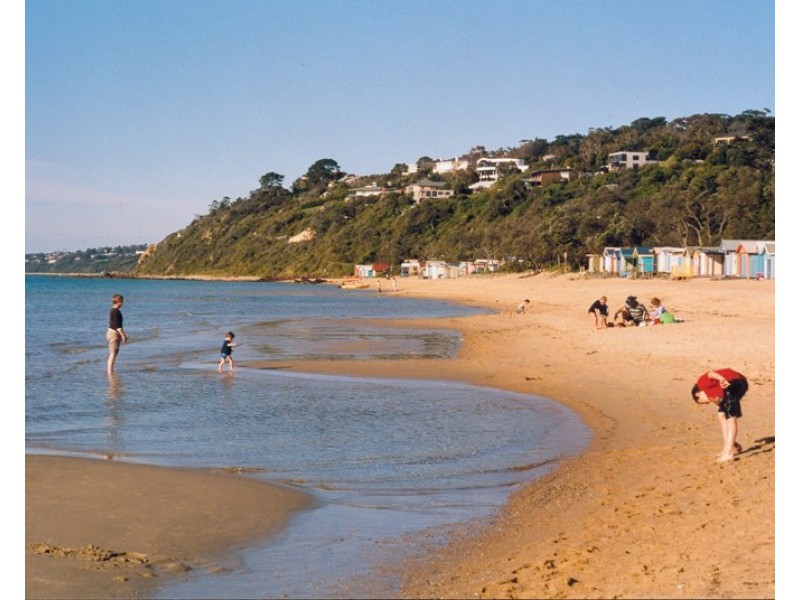 2/122 Tanti Avenue, Mornington VIC 3931