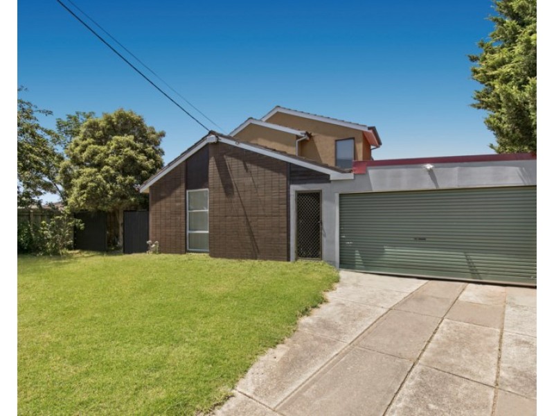62 Robertson Drive, Mornington VIC 3931