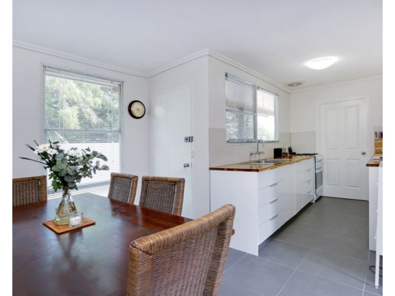 62 Robertson Drive, Mornington VIC 3931