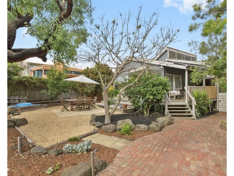 8 Hargreaves Street, Mornington VIC 3931