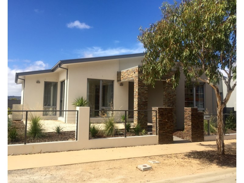 39 Helm Avenue, Safety Beach VIC 3936