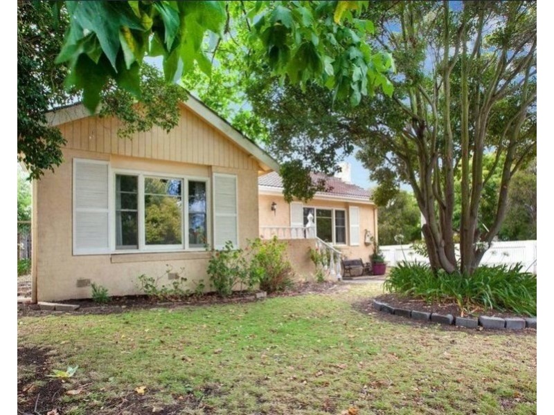 37 MacDonald Grove, Mornington VIC 3931