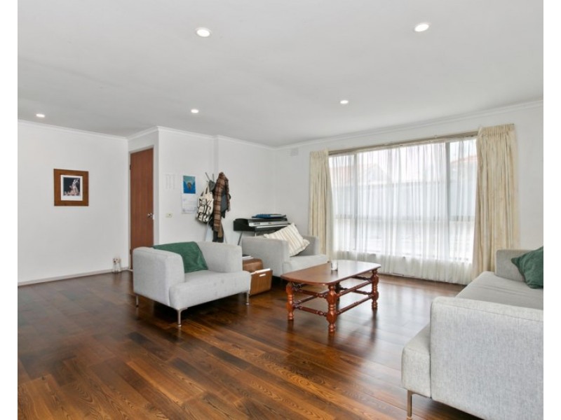 4/9 King Georges Avenue, Mornington VIC 3931