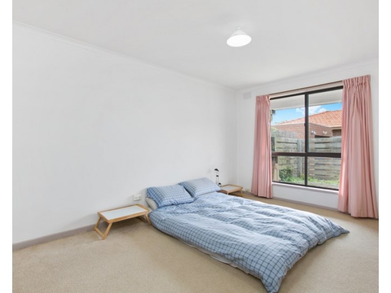 4/9 King Georges Avenue, Mornington VIC 3931