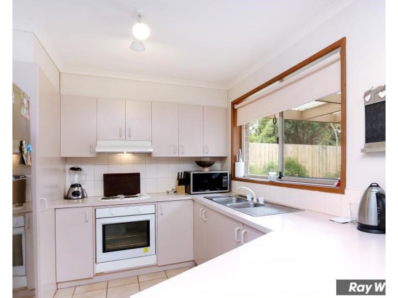 6 Flora Road, Mount Martha VIC 3934