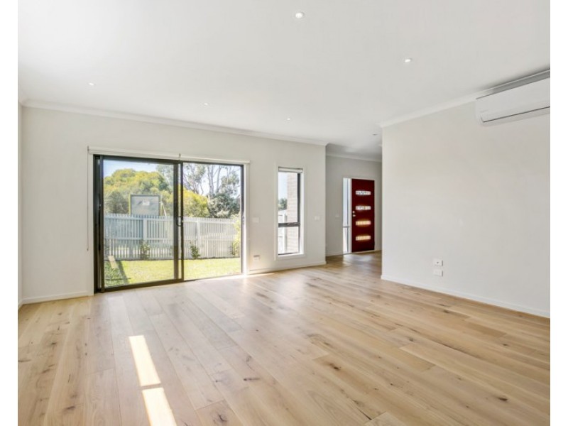 9/237 Dunns Road, Mornington VIC 3931